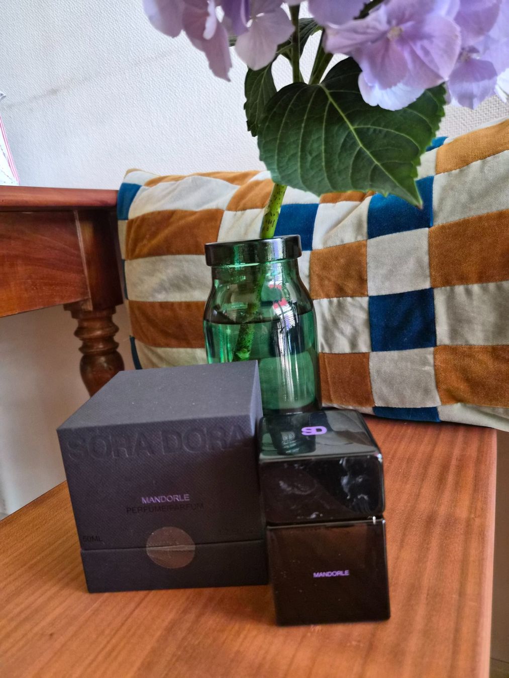 Profumi & Eau de Toilette: Sora Dora Mandorle Parfum 50ml – Nuovo (secondo la descrizione) da Zürich venduto da Ant72