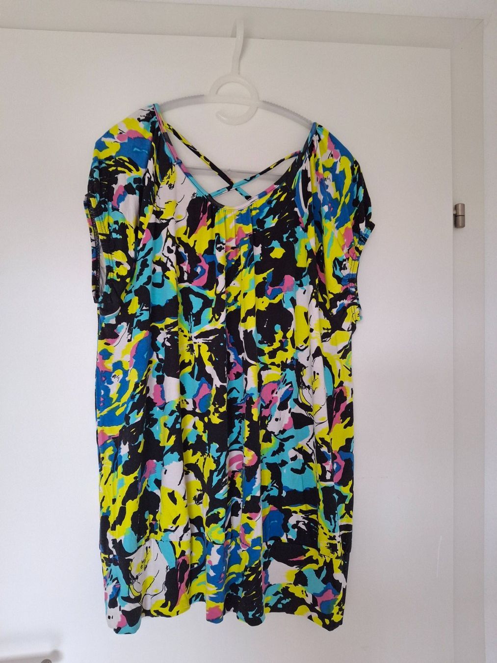 T-shirt: T-Shirt bunte Blumen, Grosse Grössen – Usato da WALTERSWIL SO venduto da thb_ybm8 1
