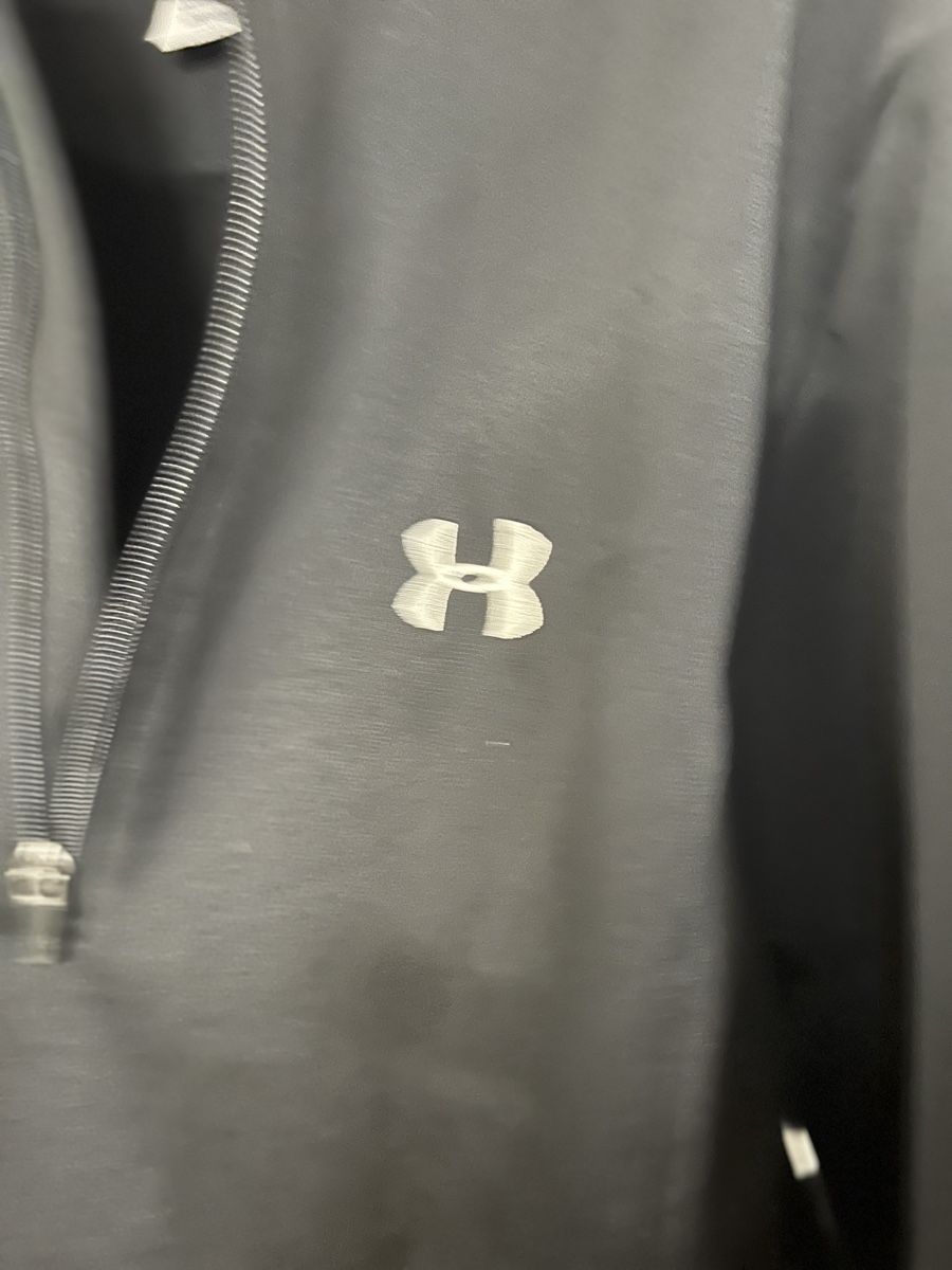 Under Armour Maglioni & Felpe: Under Armour Pullover schwarz Grösse M – Usato da Nürensdorf venduto da romano_a 1