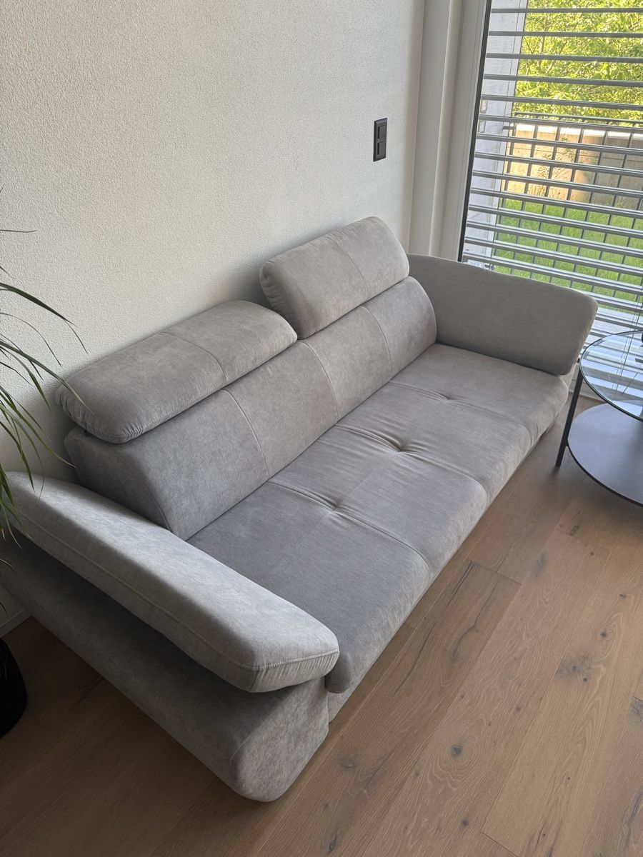 Conforama Sofas: Sofa, bis 30.06 verfügbar – Gebraucht aus St. Gallen von mic_n7yv 2