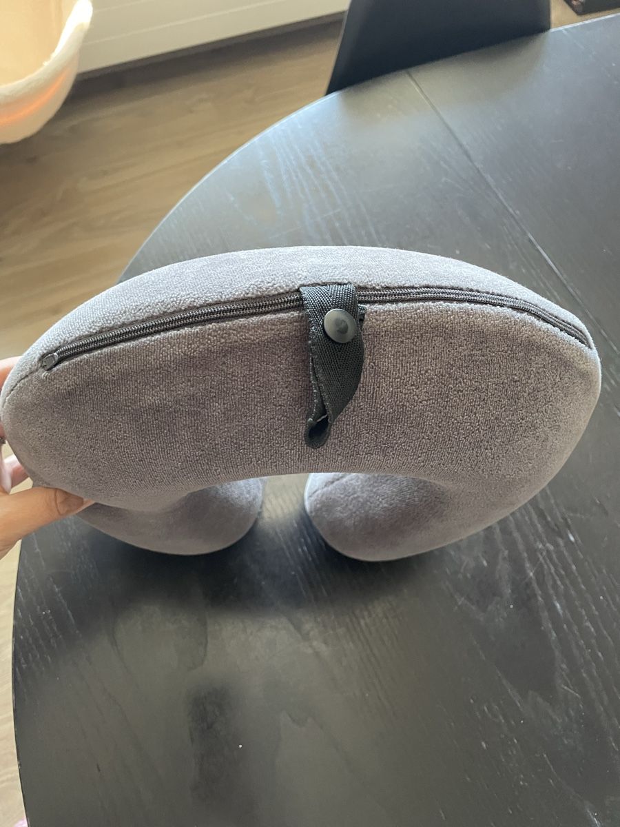 Cuscini: Coussin de voyage ergonomique gros – Usato da Sierre venduto da Ruyfigas 2