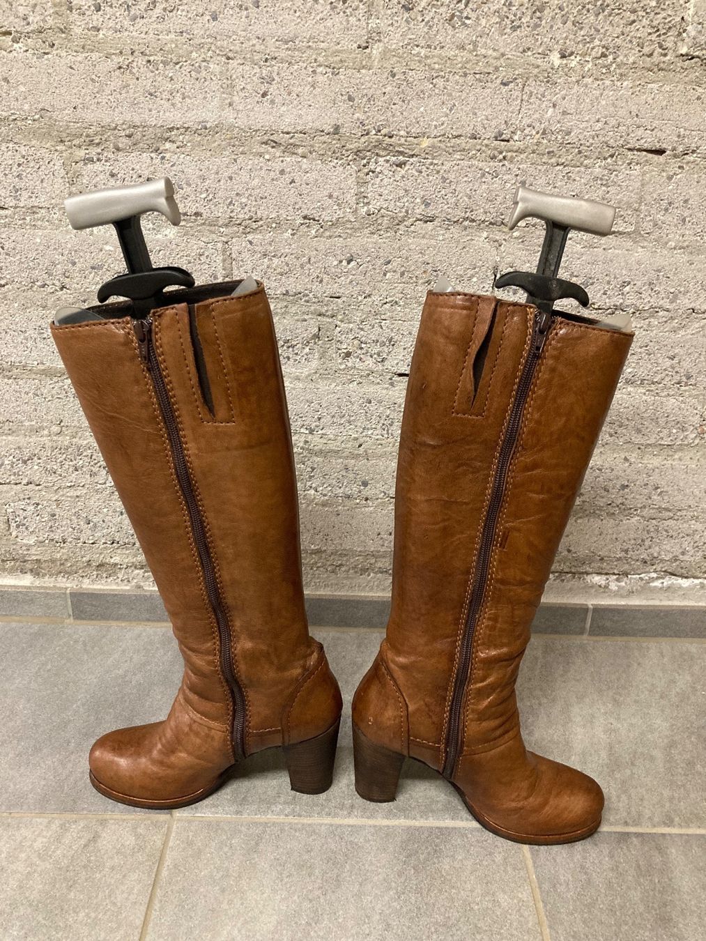 Scarpe da donna: Stiefel – Usato da Rorschach venduto da Loonimuh 2