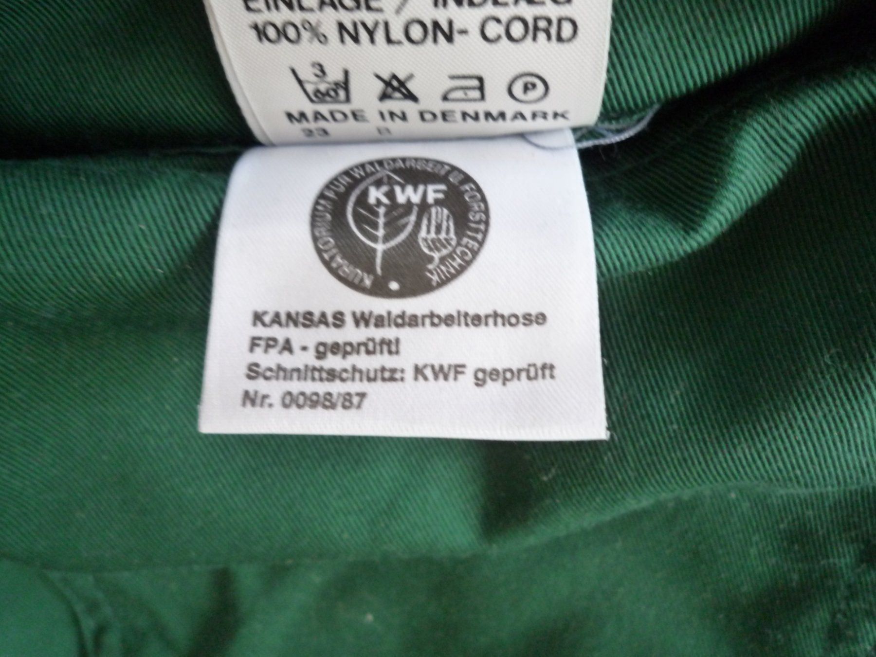 Pantaloni: "Kanses Strong" Waldarbeiterlatzhose – Usato da Rafz venduto da Sonnenblume305 8