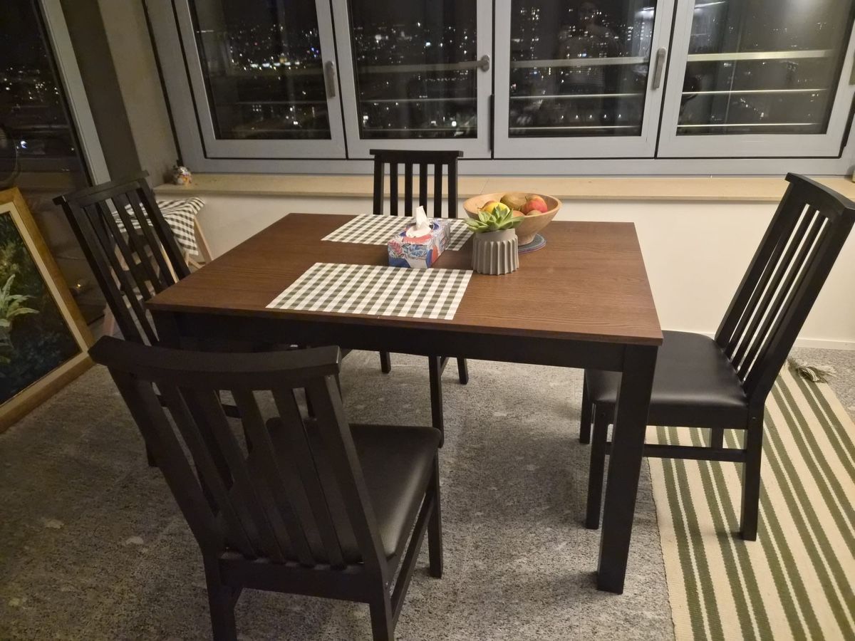 Ikea Tischset: Extendable Dining Table with chairs – Neu (gemäss Beschreibung) aus Zürich von sal_bkx8 1