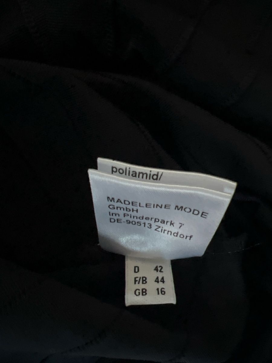 Madeleine T-Shirts: Schwarzes Shirt mit 3/4 Aermel, Gr. 42 – Gebraucht aus Uetikon am See von Sarahm76 5
