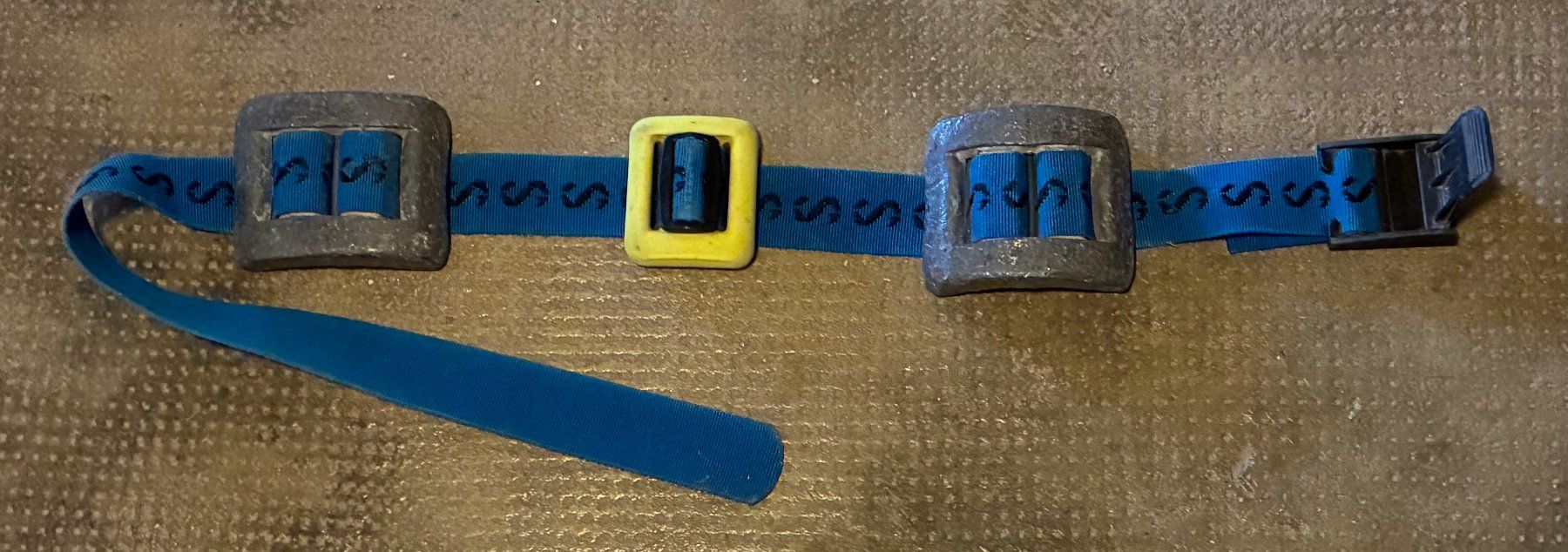 Fibbie per cinture: ceinture de plomb plongée – Usato da Moutier venduto da Lebaladin63