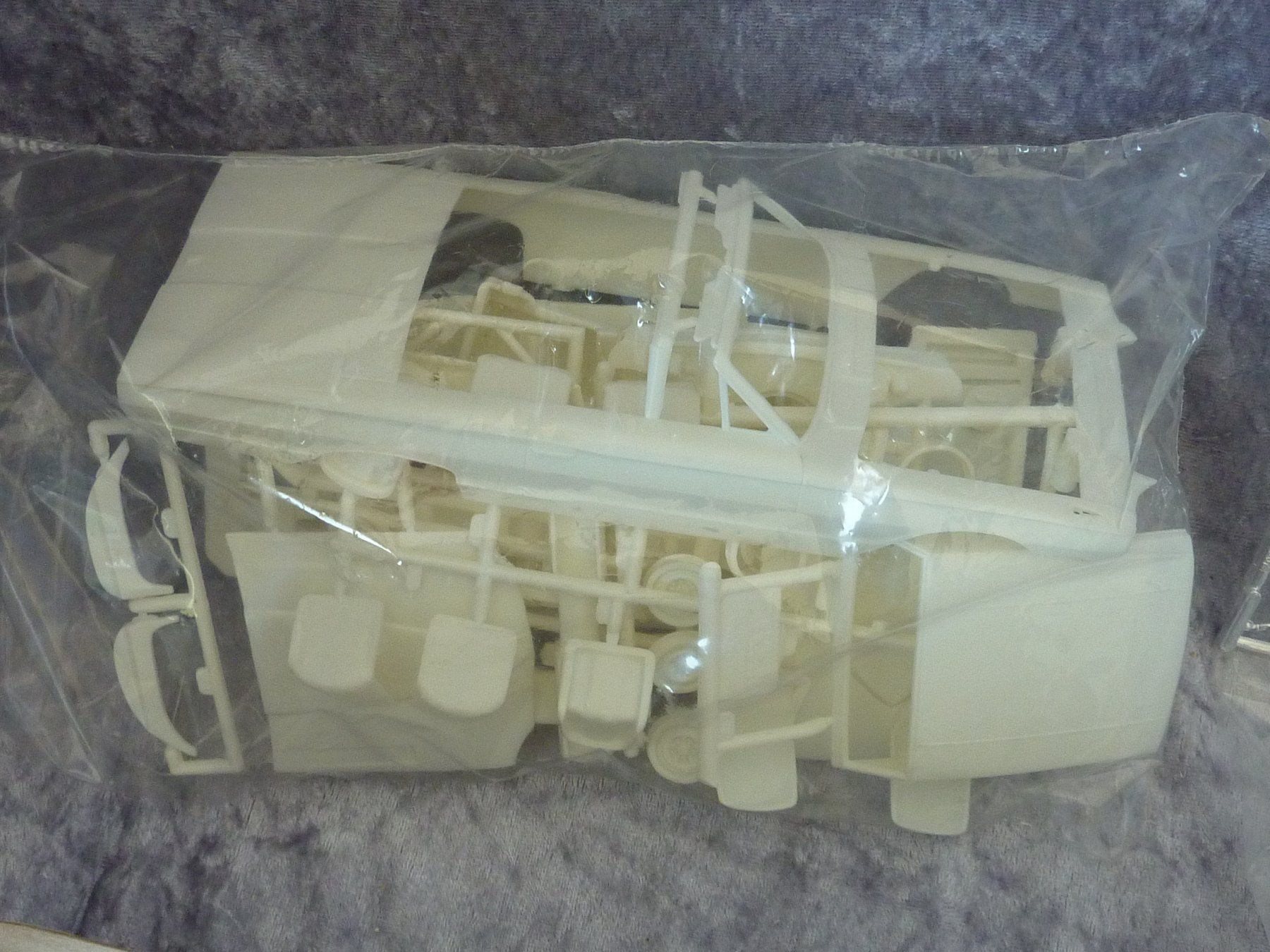AMT/ERTL Modellini d'auto: Ford Thunderbird 1966 1:25 – Usato da Dürrenäsch venduto da modellautos4you 7