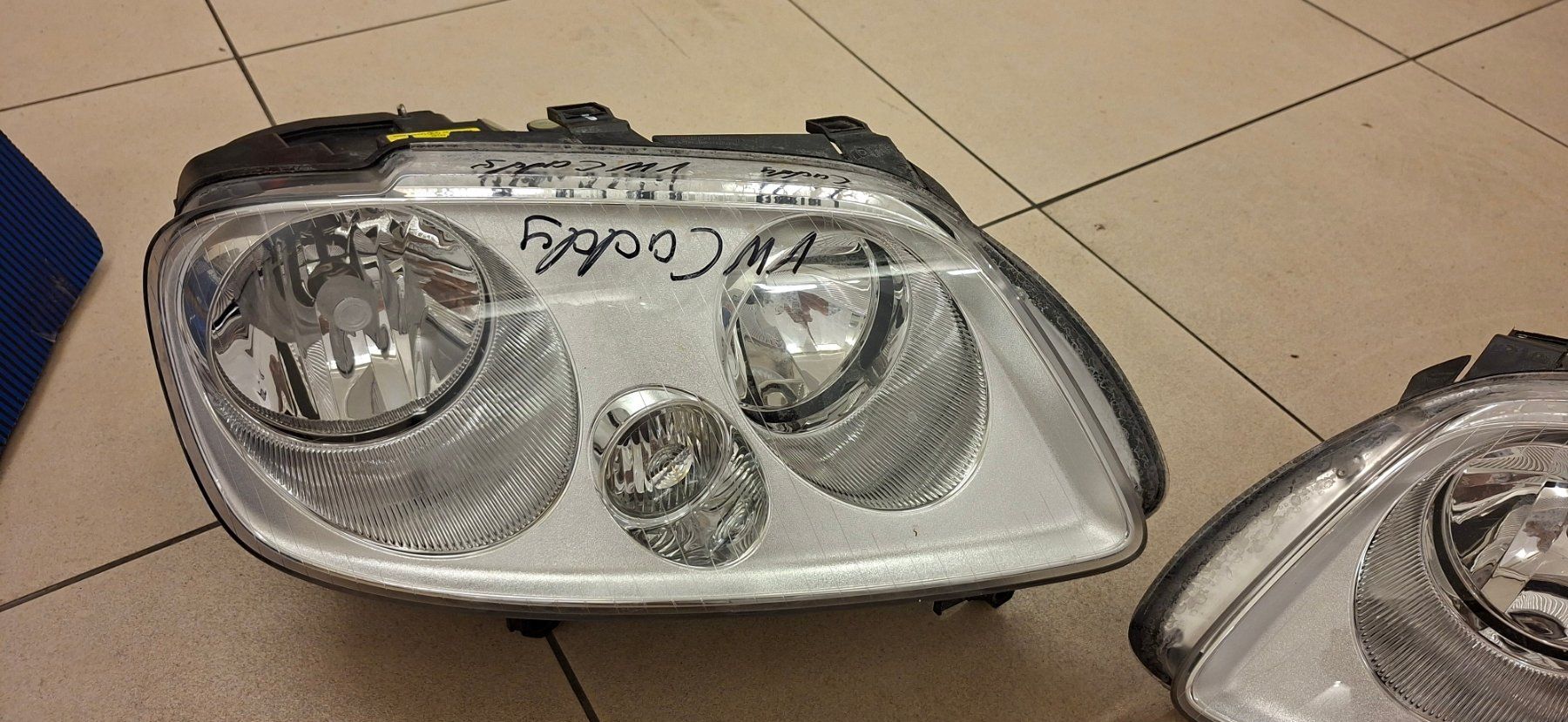VW Phares: Scheinwerfer L+R Neu VW Caddy – D'occasion à Alpnach Dorf par Kessy4 5