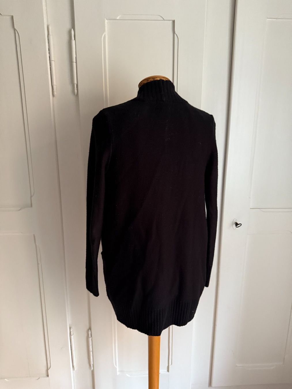 H&M Vestes: Strickjacke schwarz XS – D'occasion à Zürich par Diazaio 2