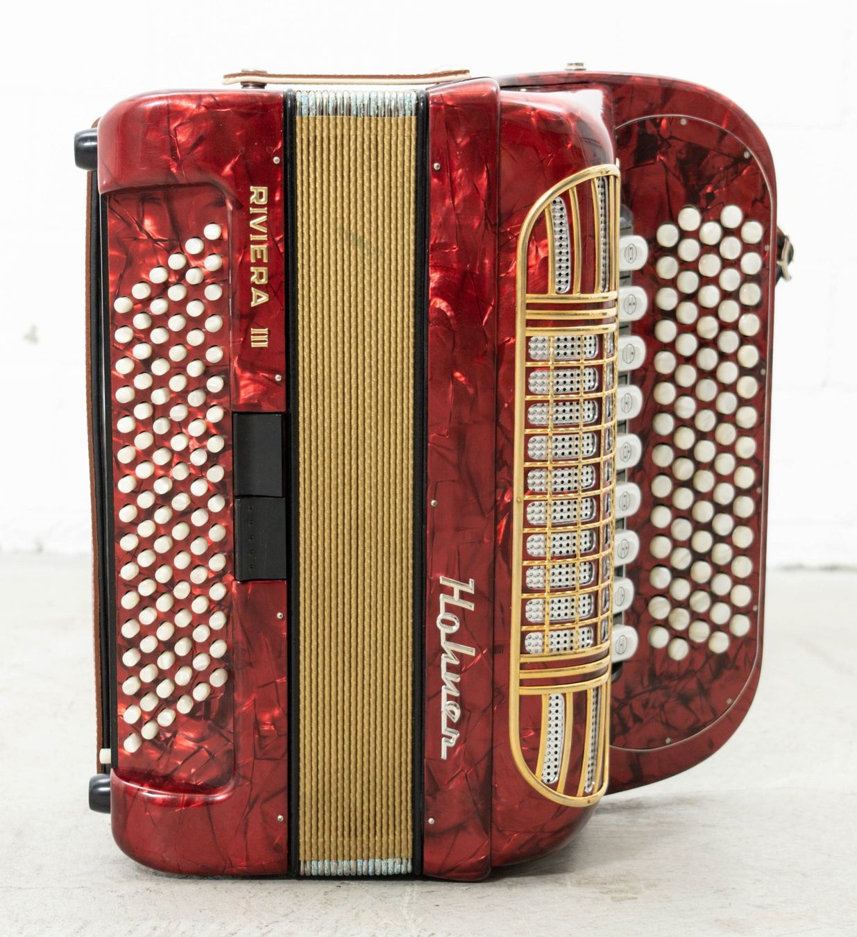 Hohner Strumenti musicali: Akkordeon Hohner Riviera 3 – Usato da Zürich venduto da ZuercherBrockenhaus