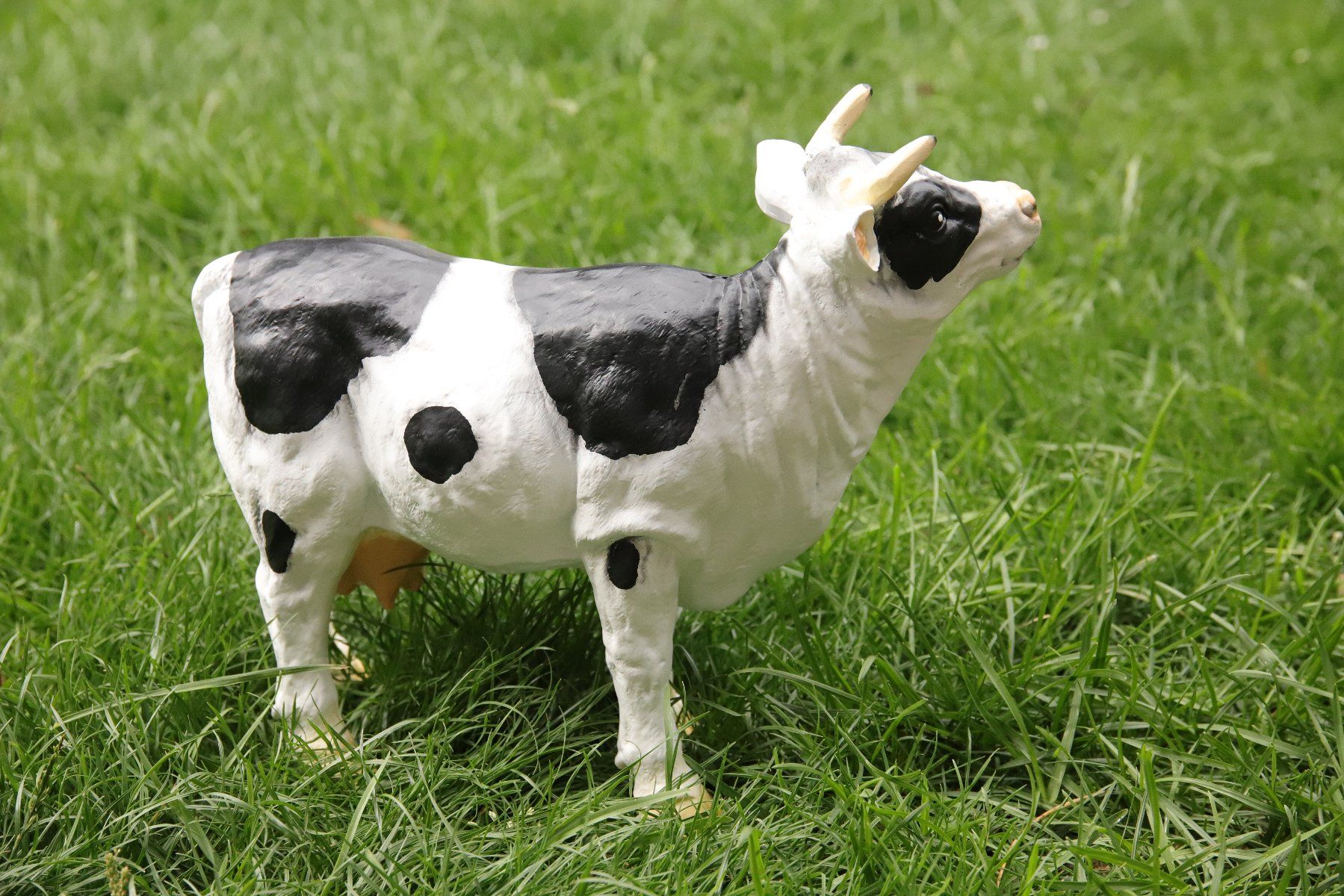 Statuette: (COPIE) Petite vache en résine – Nuovo e nell'imballaggio originale da courtételle venduto da capsule05 1