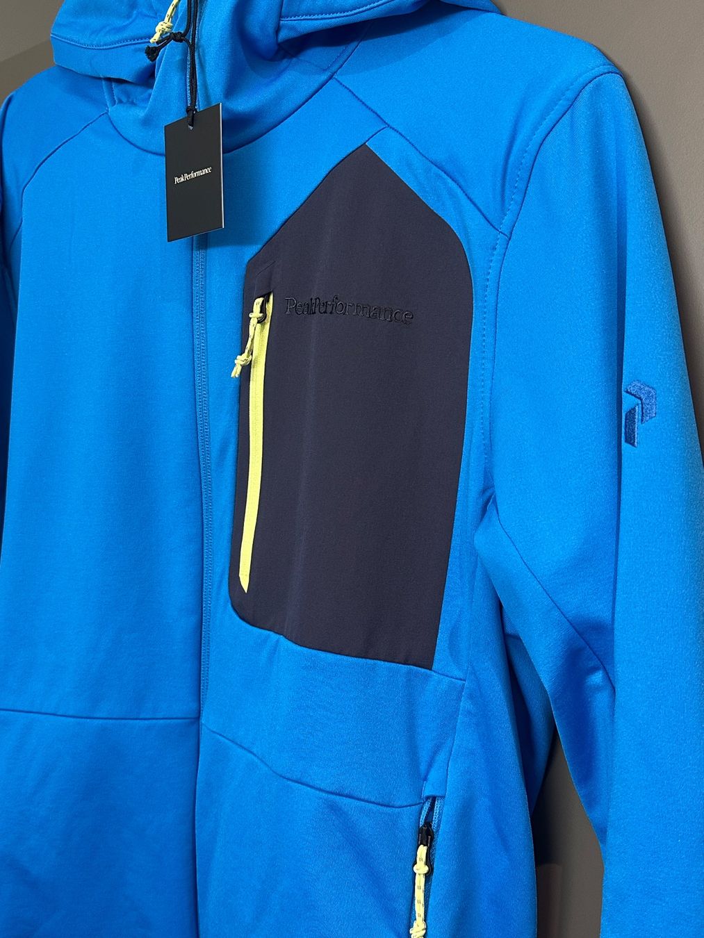 Peak Performance Pullover & Sweatshirts: M Peak Performance Utility Light Zip Hood – Neu und originalverpackt aus Zürich von leg_h2yy 6