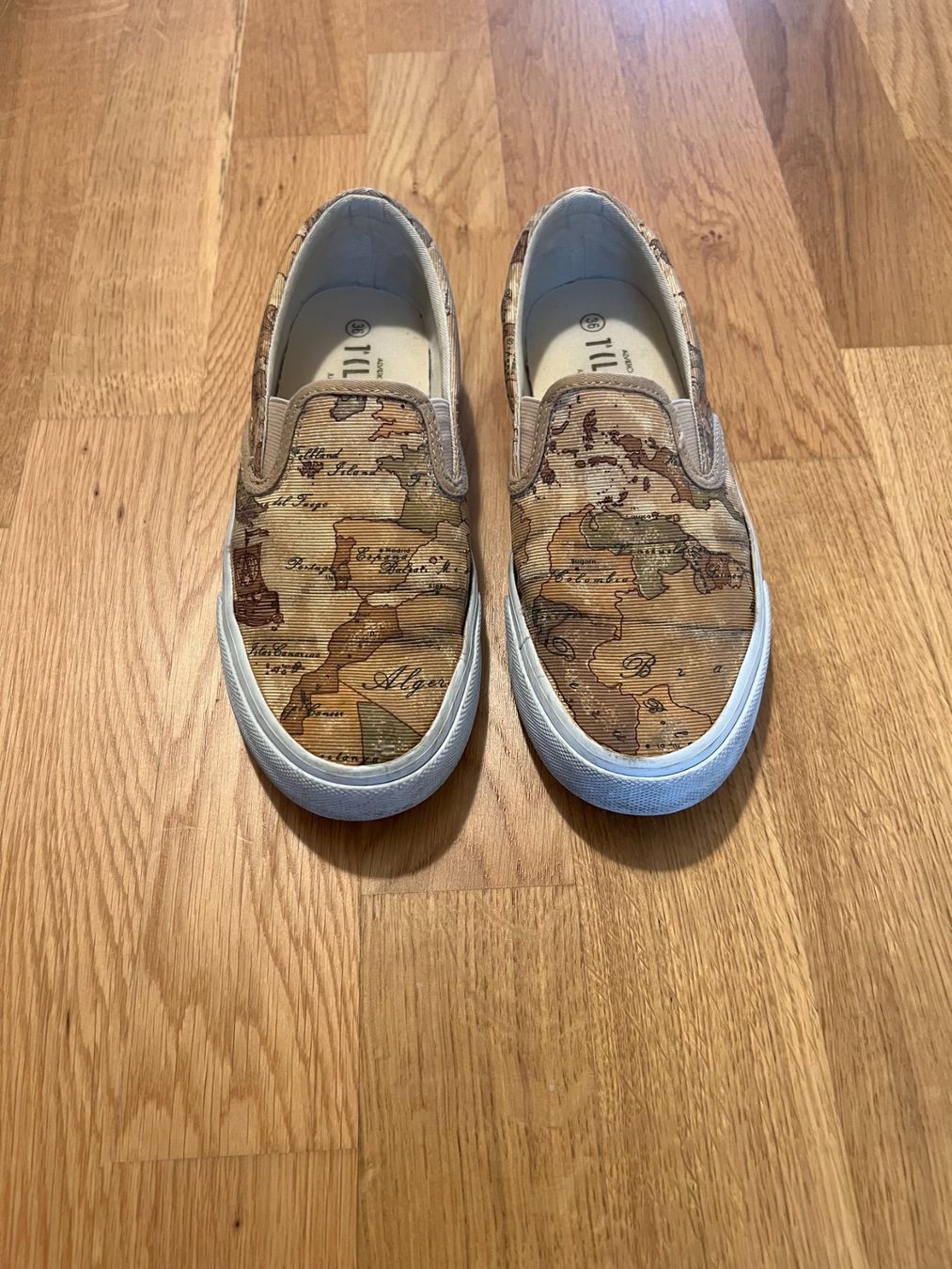 Scarpe da donna: Sneakers estive ALVIERO MARTINI – Usato da Bôle venduto da dany2021