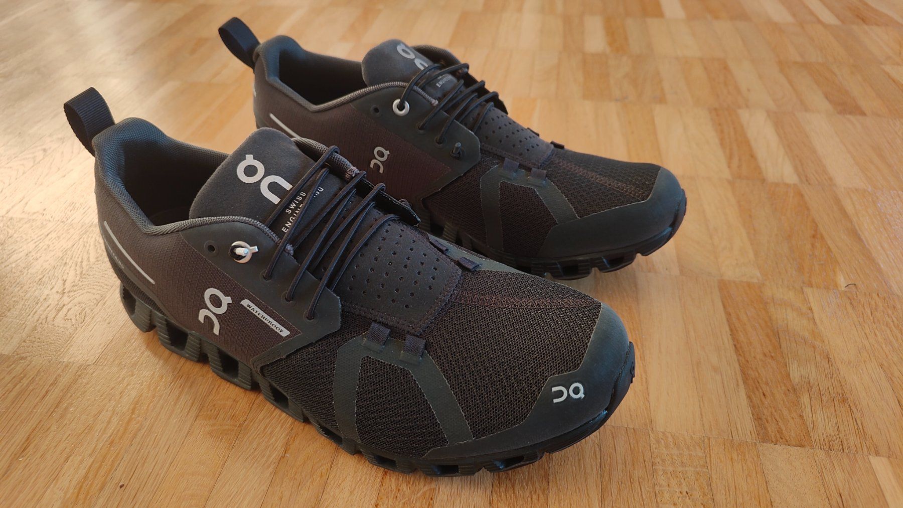 Scarpe da uomo: On Cloud Schuhe, Grösse 42 (wasserfest) – Nuovo (secondo la descrizione) da Uster venduto da swissness11 1