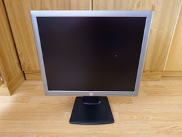 HP® EliteDisplay E190i 19 Zoll im 5:4 Format mit LED Backlit