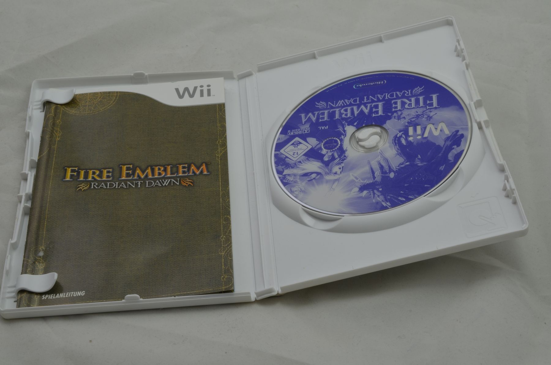 Spiele: Fire Emblem Radiant Dawn Nintendo Wii – Gebraucht aus Buchs AG von SellAndBuyX 2