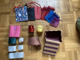 Nombreux accessoires pour cadeaux
