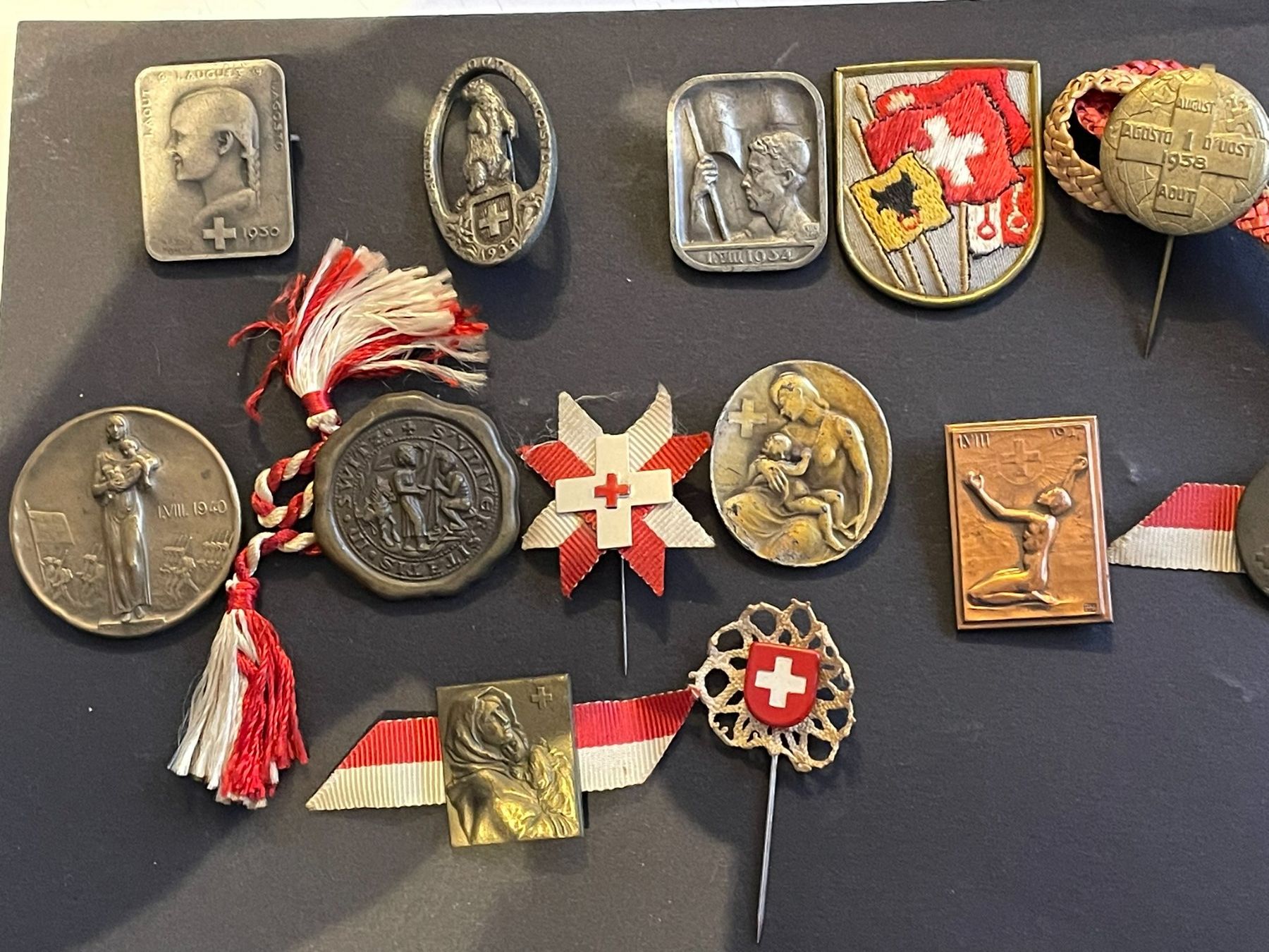 Placchette & Badge: 1. August Abzeichen div. Jahre ab 1930 – Usato da Aarburg venduto da glaibasel57