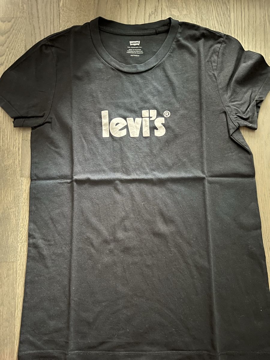 Levi's T-shirt: Levi's T-Shirt – Usato da Kriens venduto da Krienserin_T 1