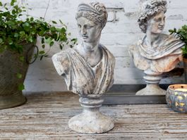 Chic Antique Büste «Femme» aus Zement