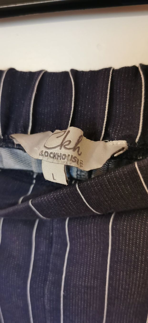 Pantaloni: Pantalons professionnels confortables. – Usato da Tavannes venduto da shannonmeylan2003 2
