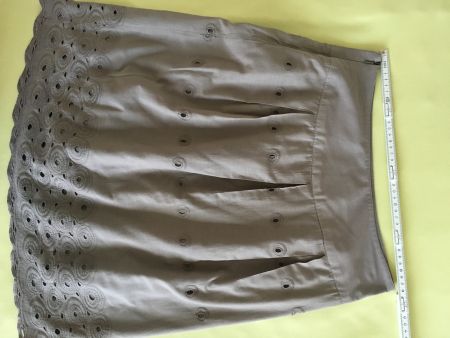 Weicher luftiger Sommerjupe in Gr. M, Promod, Farbe taupe