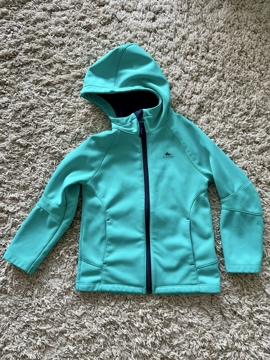 Decathlon Vestes & Manteaux: Softshell Regenjacke Gr.110 – D'occasion à Horgen par emi_rk59