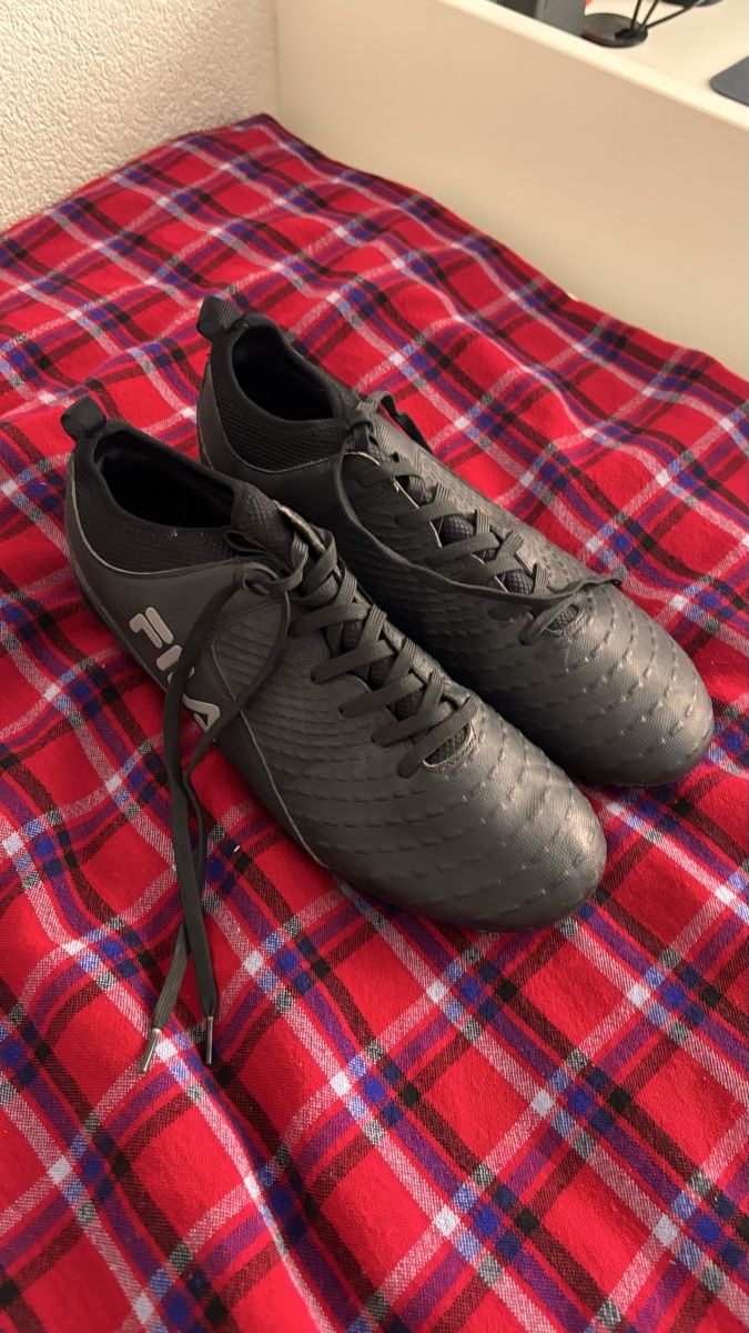 Fila Chaussures hommes: Fussball Schuhe  – D'occasion à Bottighofen par Gianluca_Laqshu 1