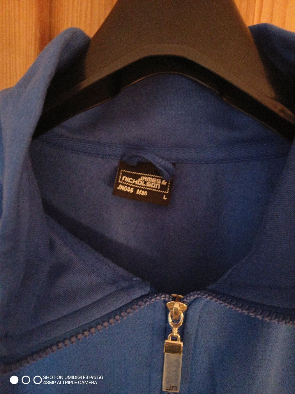 Maglioni & Felpe: Pullover Neu James L Hoodie Neu – Nuovo (secondo la descrizione) da Aarwangen venduto da to-hirschi 2