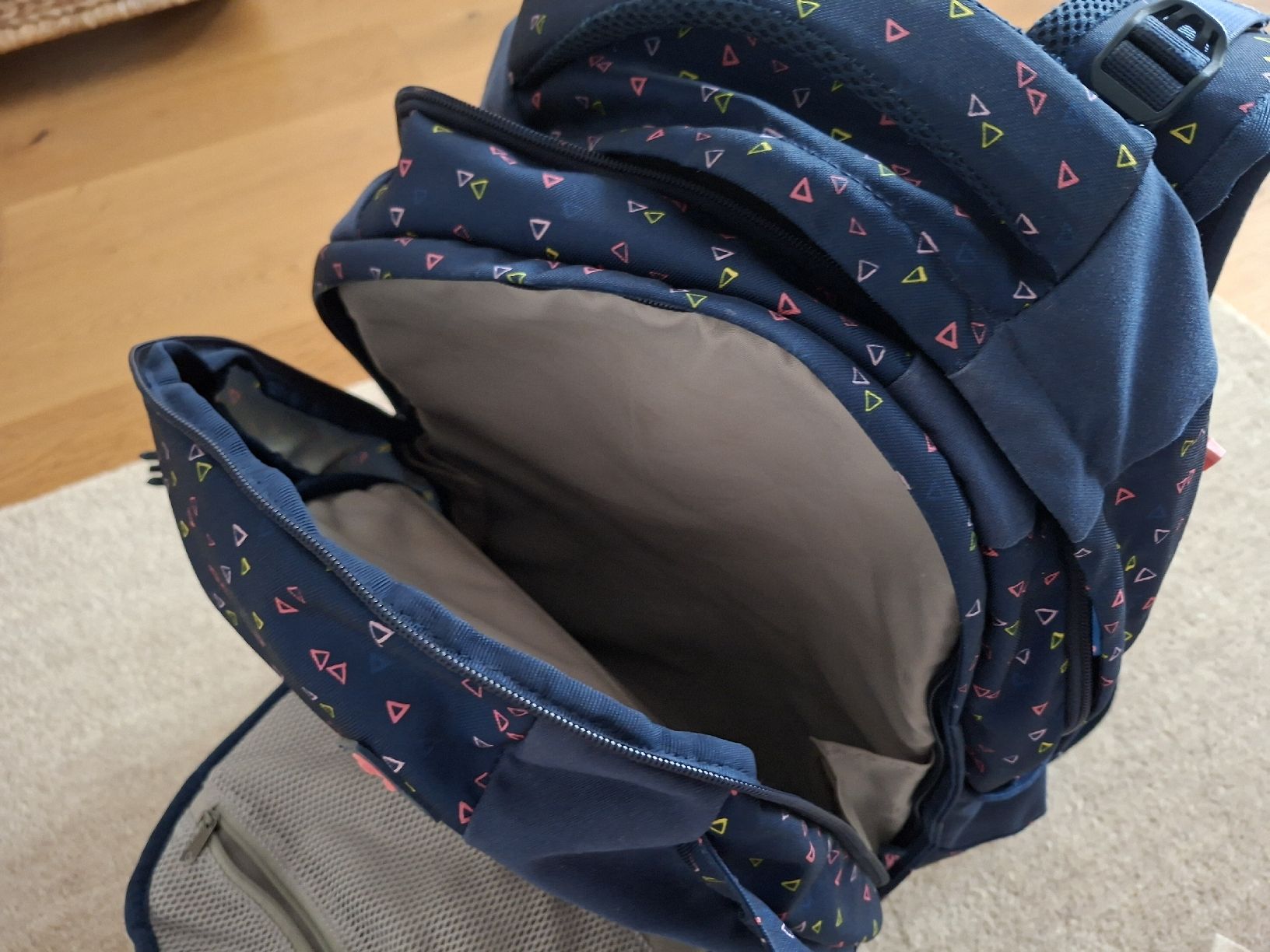 Satch Kindertaschen:  Satch Blue Triangles Rucksack und Tasche   – Gebraucht aus Aadorf von Hupfgump 8