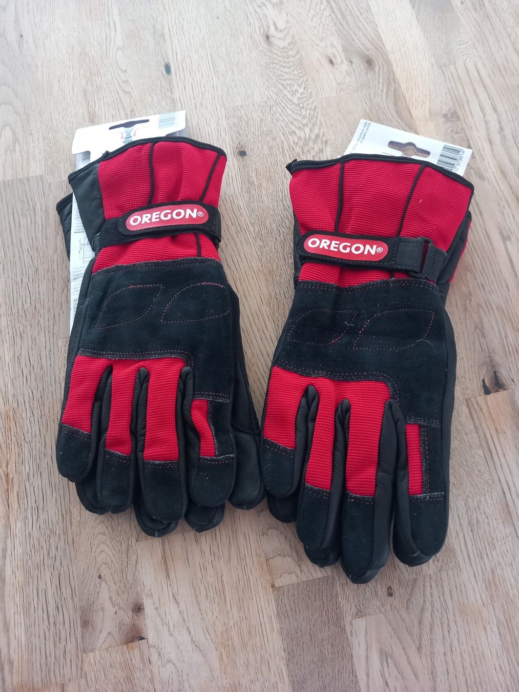 Gants & mitaines : Schnittschutzhandschuhe Oregon Gr.L. 2Paar – Neuf avec emballage d'origine à Thun par Beas-Allerlei