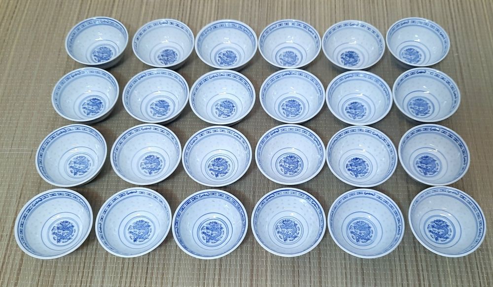 Support D'étagée 3 Pièces Porcelaine Motif Oignon De Bohême - Neuf Sous Emballage D'origine