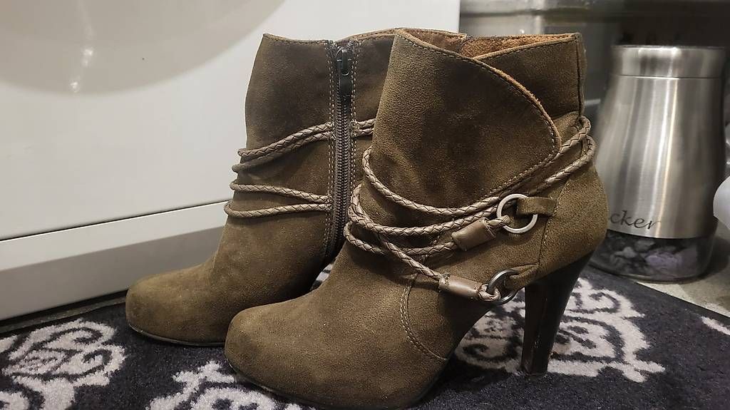 Damenschuhe: Stiefeletten Tamaris  – Gebraucht aus Stallikon von tri_vb8g 2