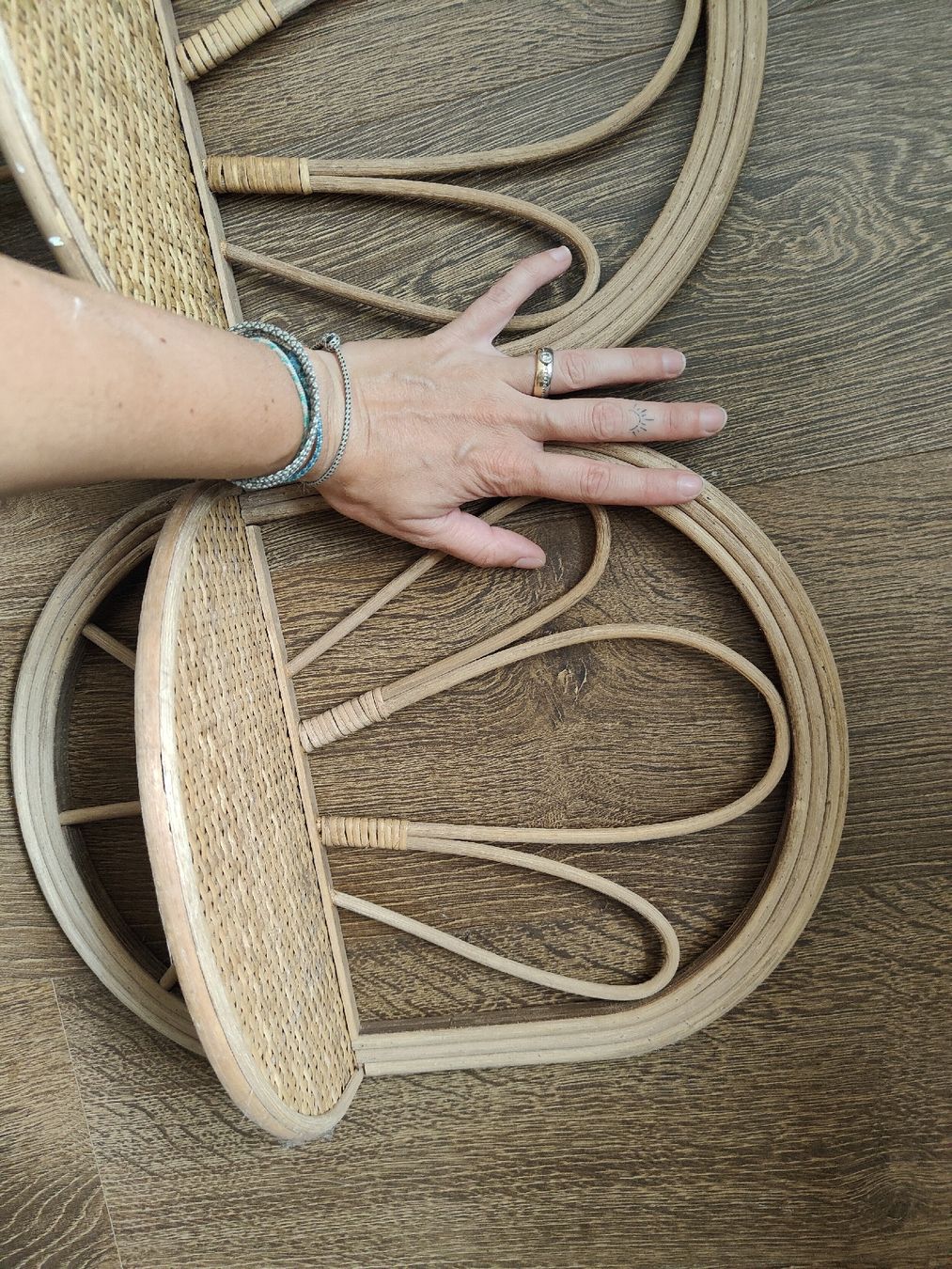 Scaffali: 2 Rattan Wandregale Blumenform nachttisch – Nuovo (secondo la descrizione) da alikon venduto da creativia 1