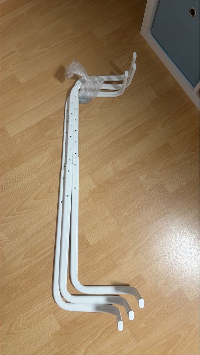 Guardaroba: Kleiderstange Wandmontage – Usato da Schübelbach venduto da ritualsx3