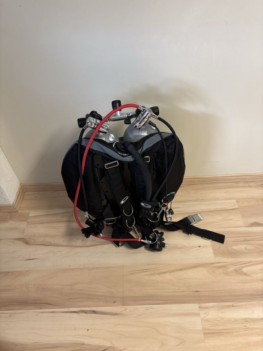 Bouteilles de plongée: Tauchgerät Scuba Force Doppelgerät mit Jacket Set – D'occasion à Meilen par balois