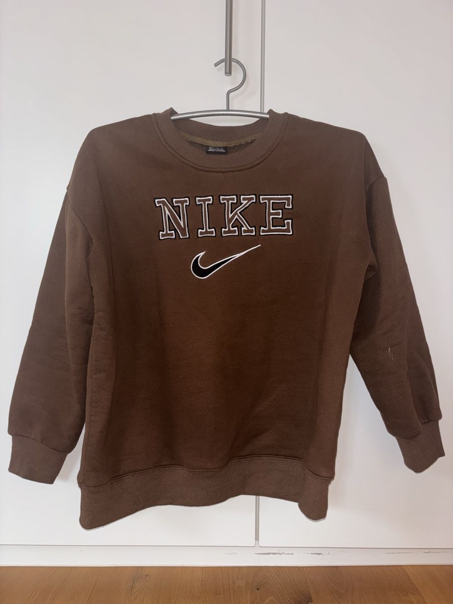 Nike Maglioni & Felpe: Braunes Nike Sweatshirt – Nuovo (secondo la descrizione) da Winterthur venduto da sanneagasi