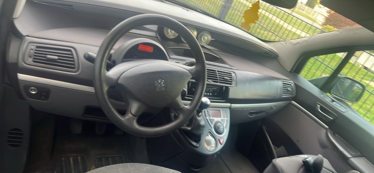 Peugeot Autos: Peugeot 807 – D'occasion à Riaz par sam_m9l8 4