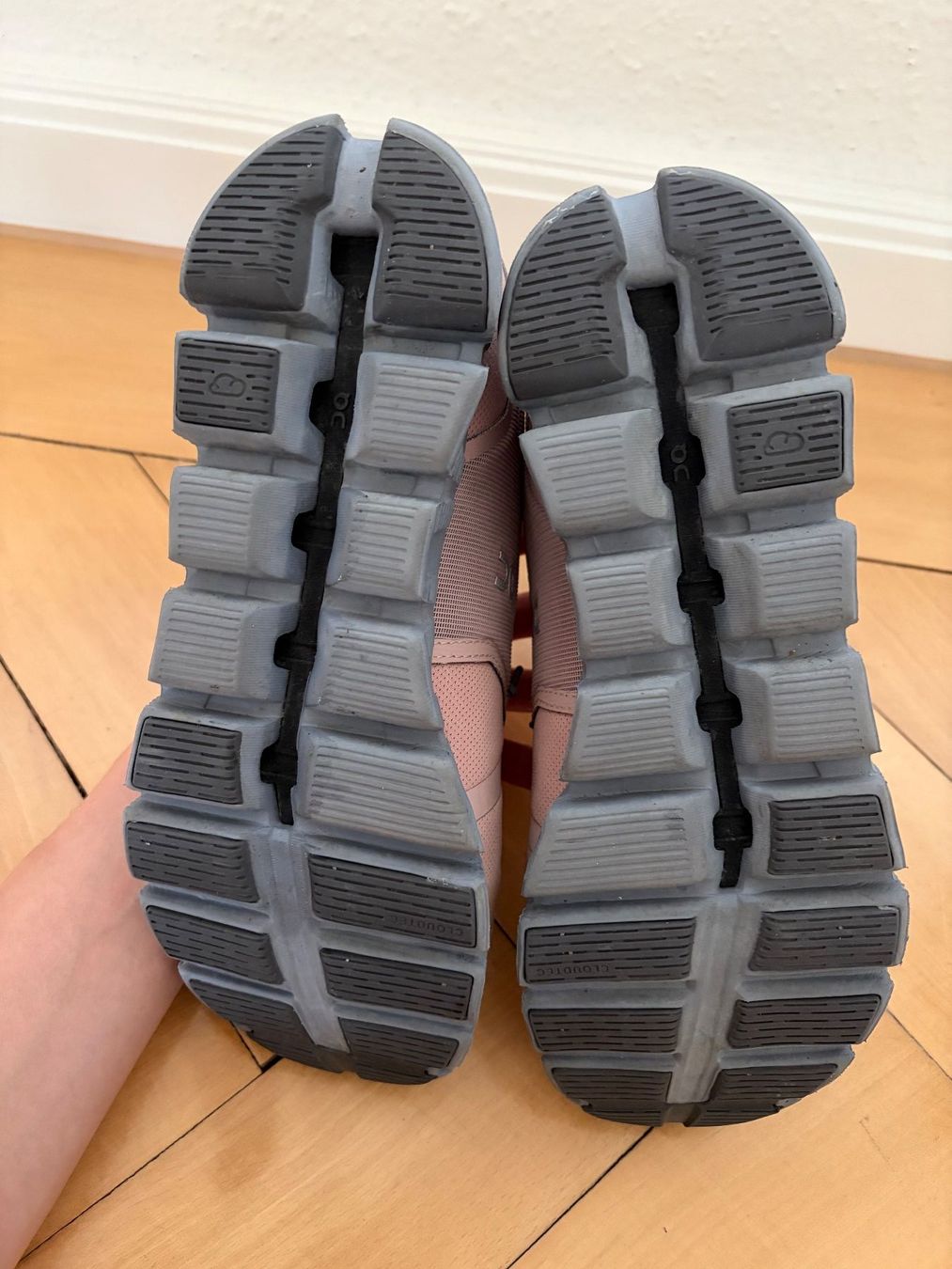 On Damenschuhe: on cloud waterproof - rose – Neu (gemäss Beschreibung) aus Zürich von jul_c2jv 7