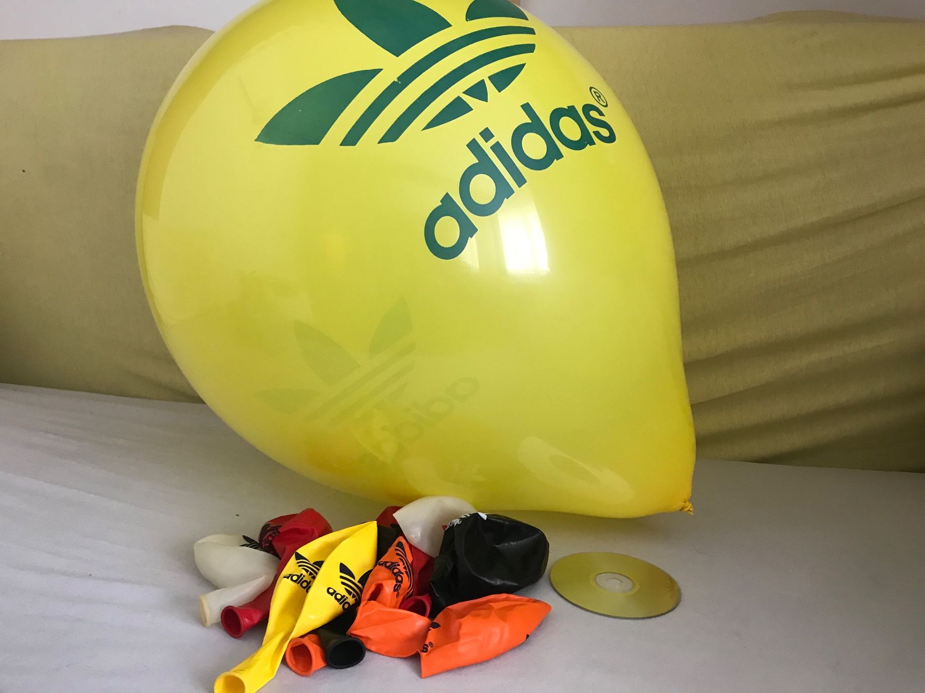 Giocattoli: Grosse Luftballons , Adidas – Nuovo (secondo la descrizione) da Glis venduto da 1Hector1