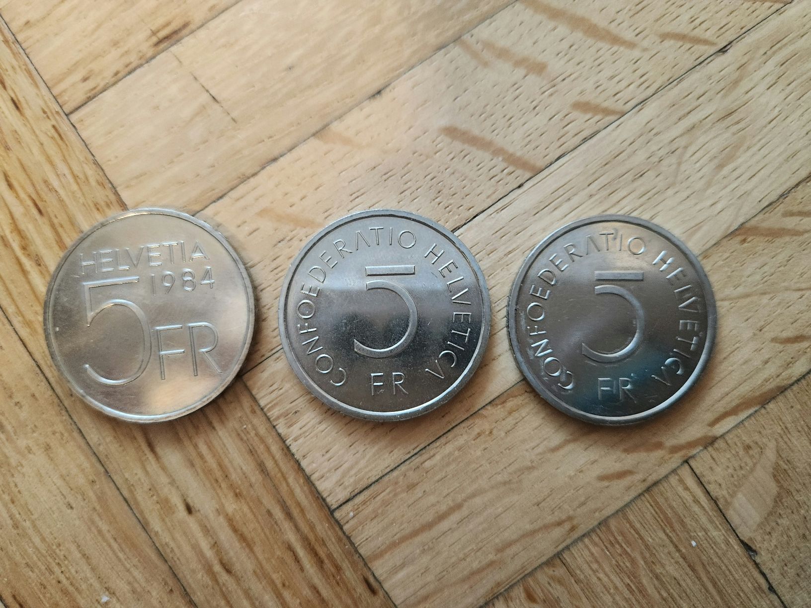 Tutti le monete: monnaies commémoratives de 5 CHF. – Usato da Echandens venduto da kimy03
