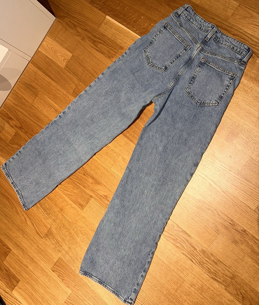 H&M Jeans: H&M Wide Leg Jeans, hellblau, Grösse 38 – Usato da Biberist venduto da dja_chx8 2