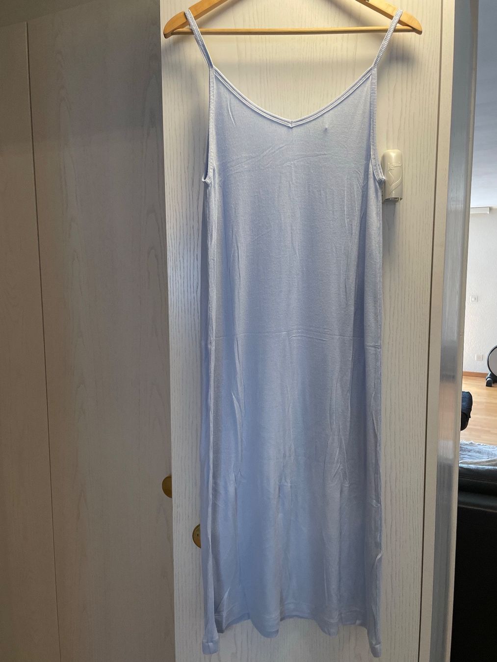 H&M Kleider: H&M Basic Kleid M – Gebraucht aus Tägerwilen von makcode09