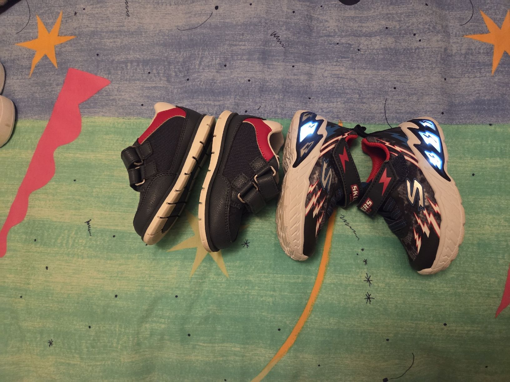 Skechers Chaussures garçon: kinder shoes 21 – D'occasion à ZERNEZ par joaofonseca 3