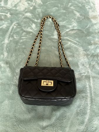 Handtasche schwarz gesteppt Kette guter Zustand