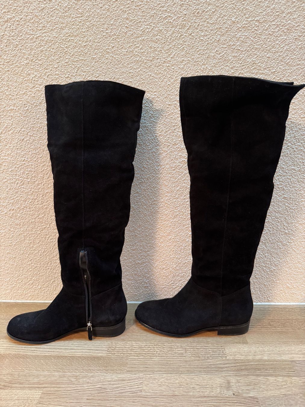 Chaussures femmes: Bottes en daim – D'occasion à Zürich par odi_ldv8 1