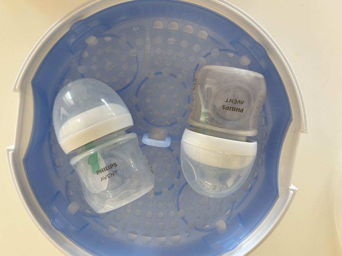 Avent Baby-Mahlzeiten: Philips Avent microwave steam sterilizer + bottles – Neu (gemäss Beschreibung) aus Baar von VeliaT 1