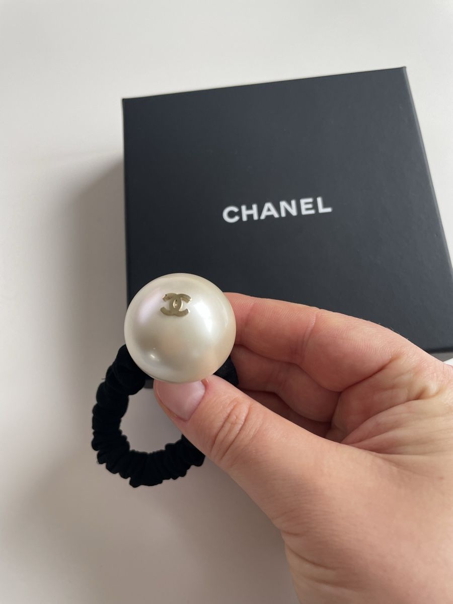 Chanel Accessori per capelli: Chanel Haargummi – Nuovo e nell'imballaggio originale da Winterthur venduto da 19.19 1