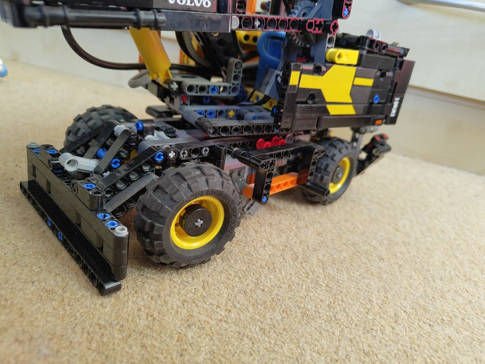 Lego Kit di costruzioni: Lego Technic Volvo EW160E 42053 – Usato da Glattbrugg venduto da har_jgc7 6