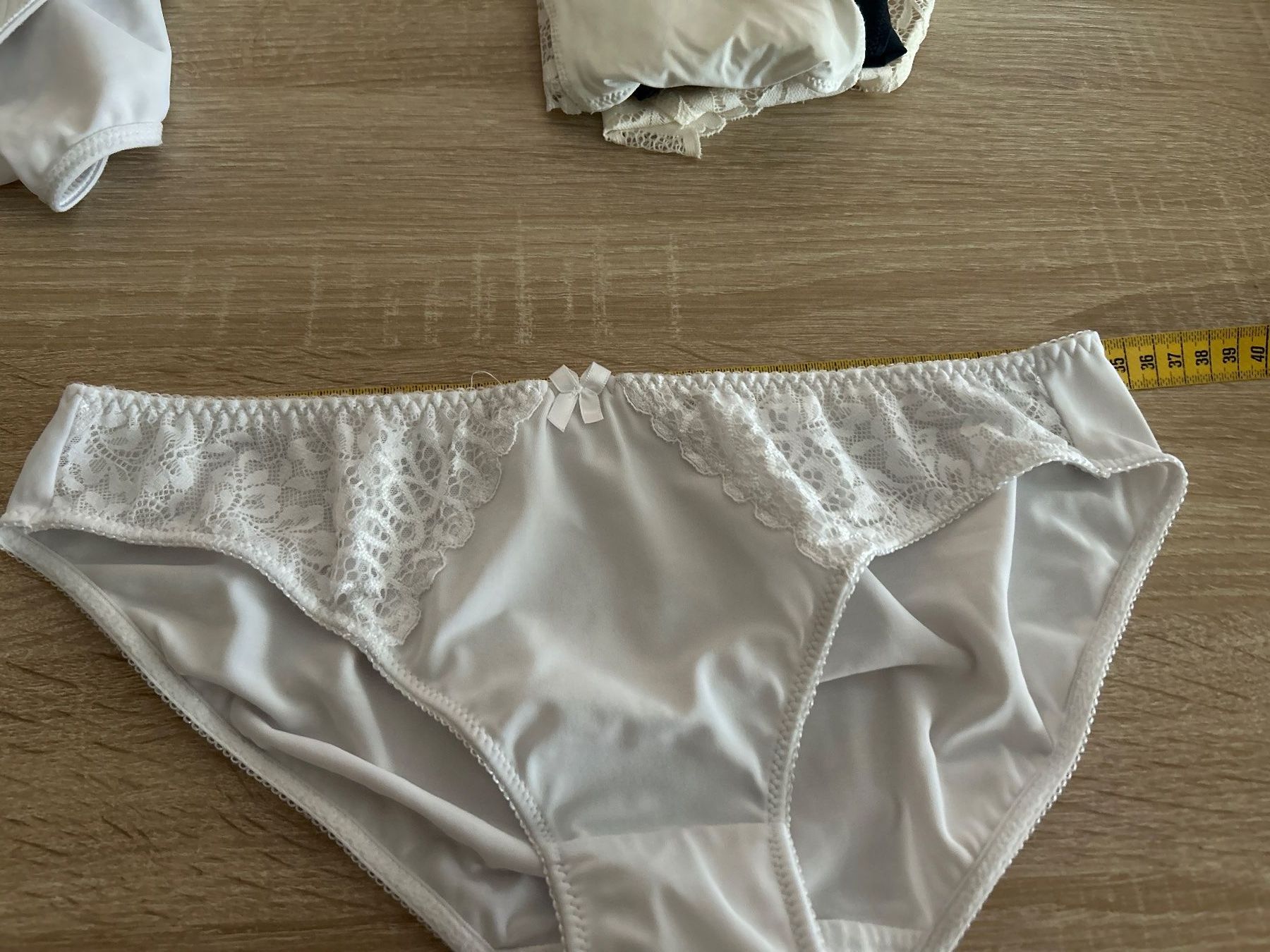 Altra biancheria intima: Damen Slip weiss mit Spitzen – Usato da Brunnen venduto da Nala2929 5